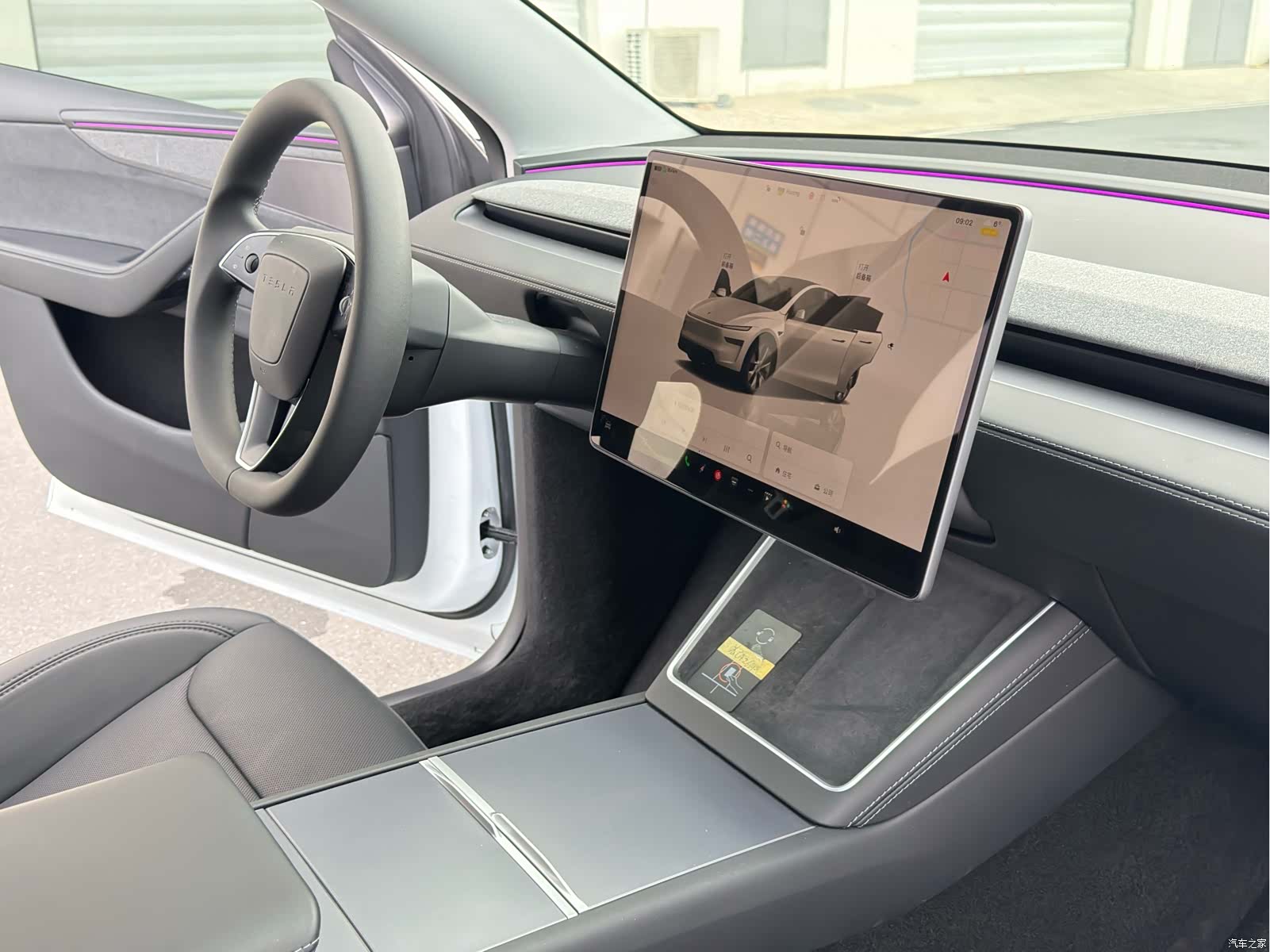Tesla Model Y, 2025 9