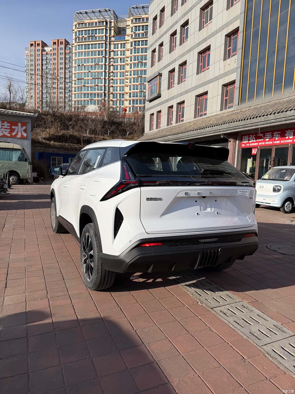 Geely Boyue, 2026 все фото