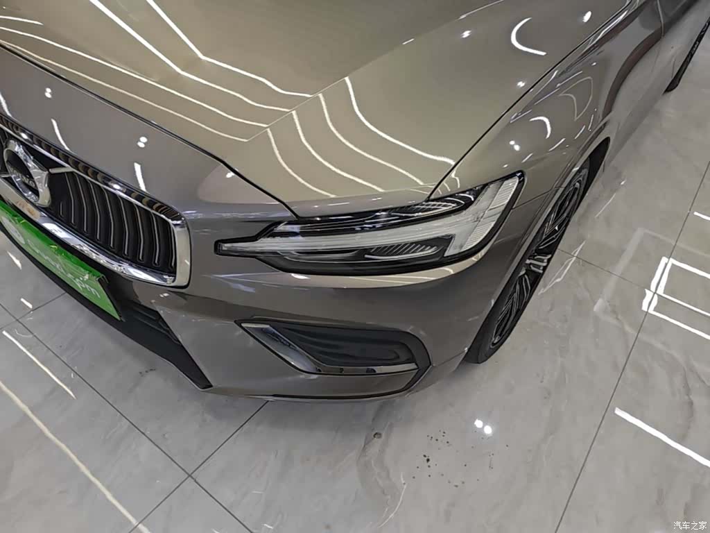 Volvo S60, 2022 24