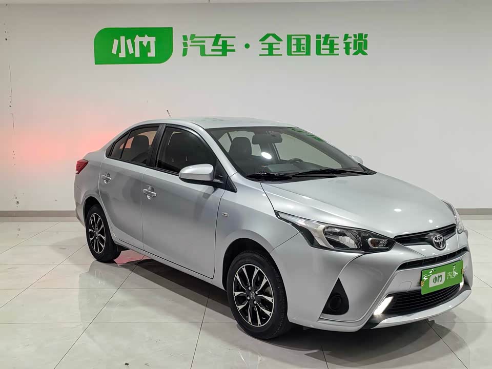 Toyota YARiS L to enjoy