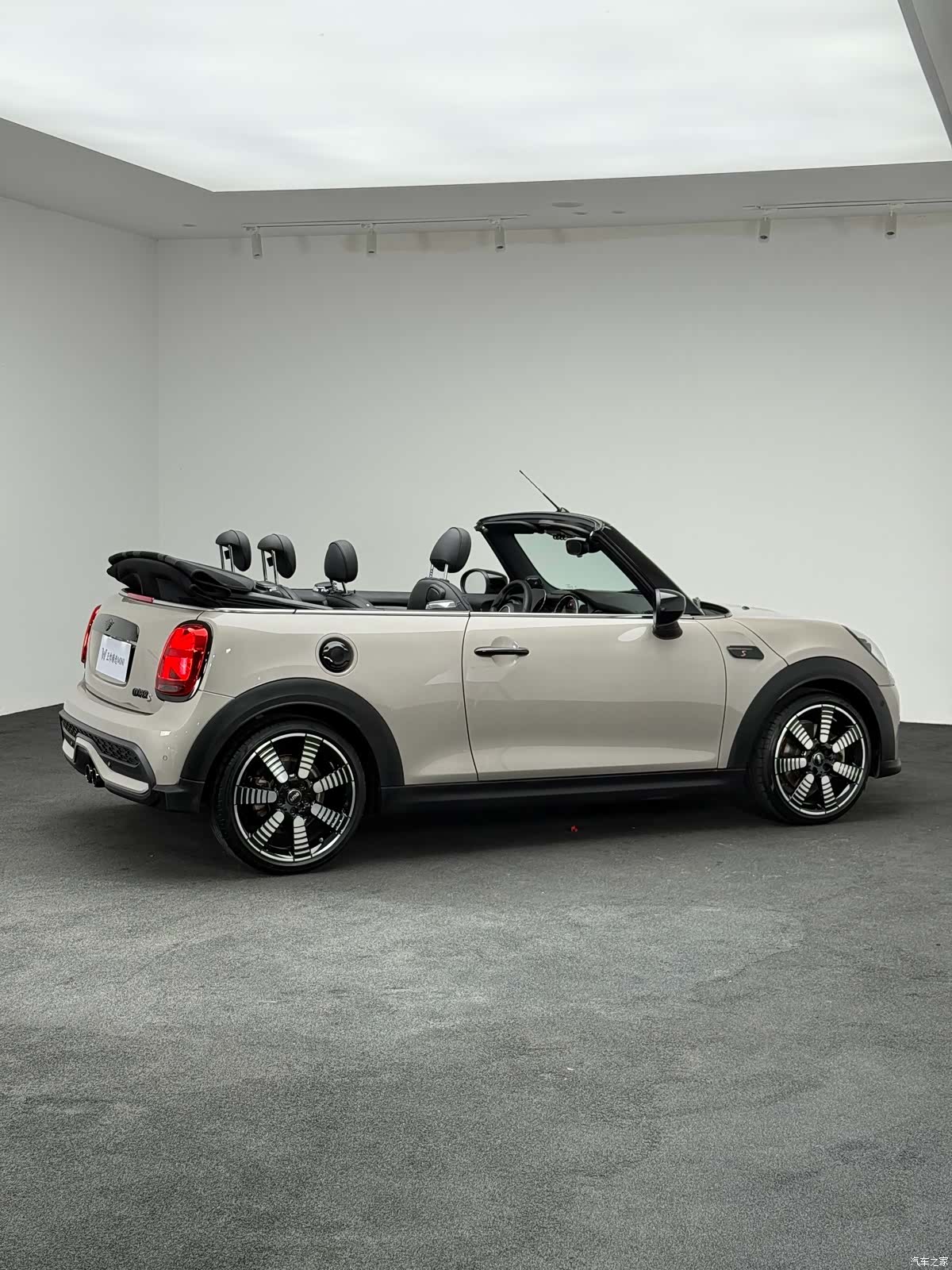 Mini Cooper, 2023 21