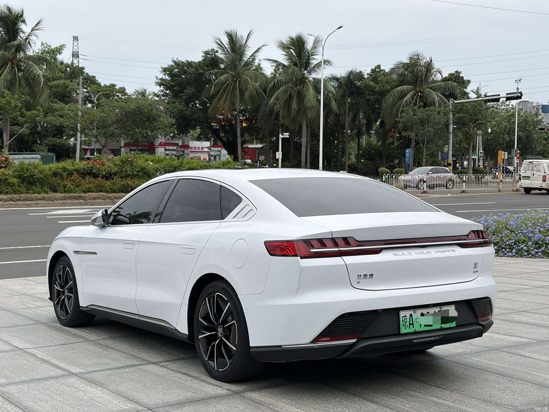 BYD Han, 2021 10