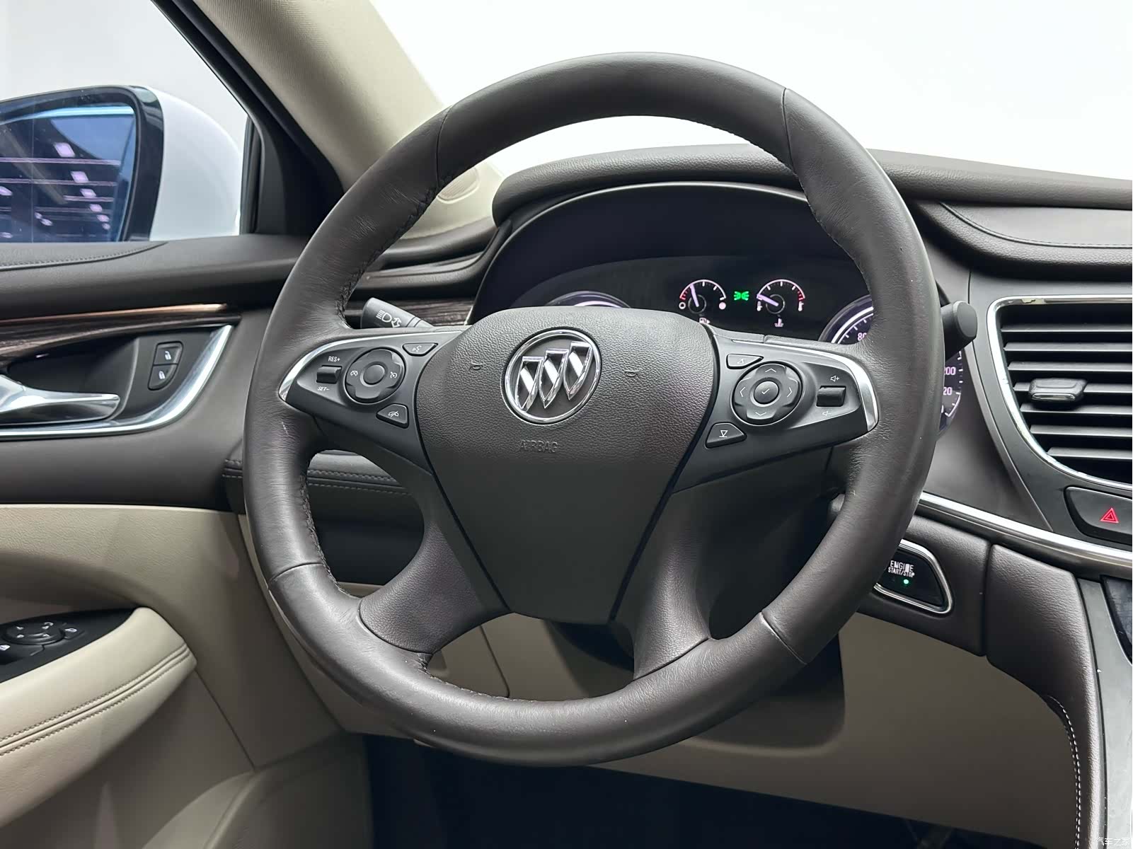 Buick LaCrosse, 2017 12