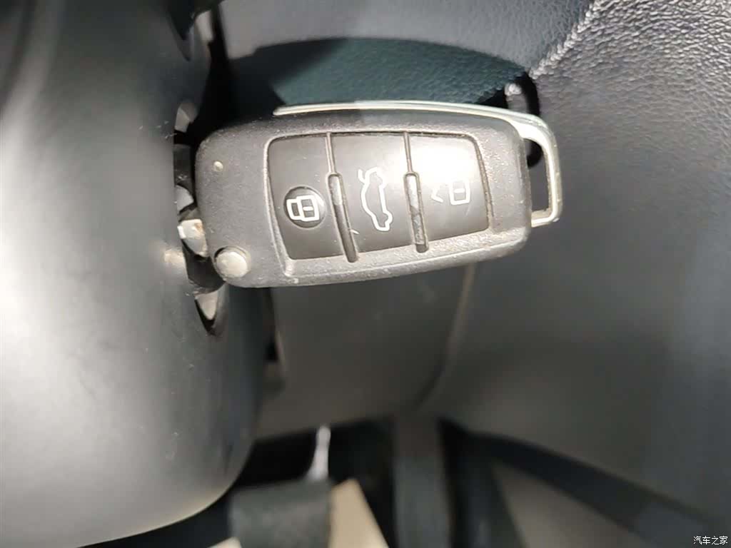 Audi Q3, 2015 9