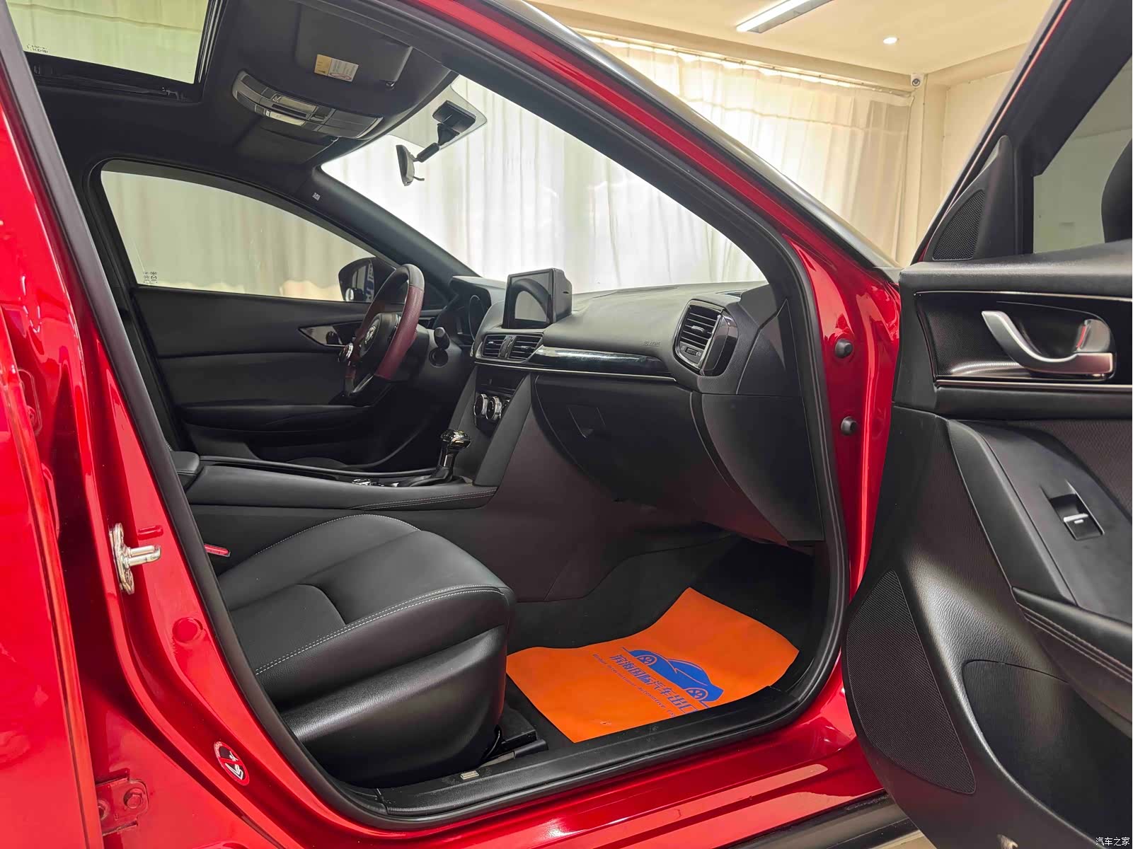 Mazda CX-4, 2023 10