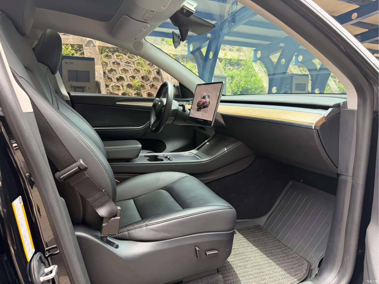 Tesla Model Y, 2023 8