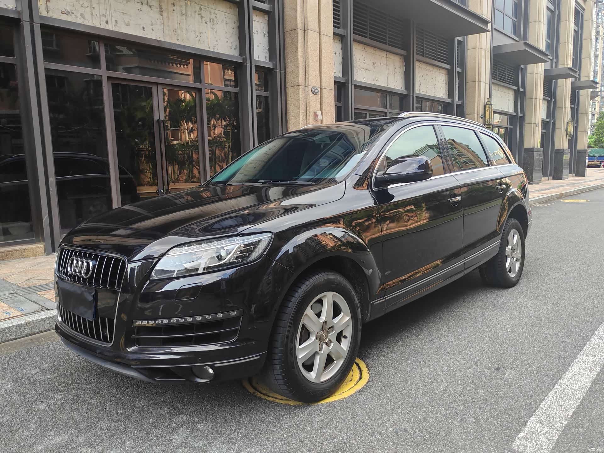 Audi Q7, 2012 1