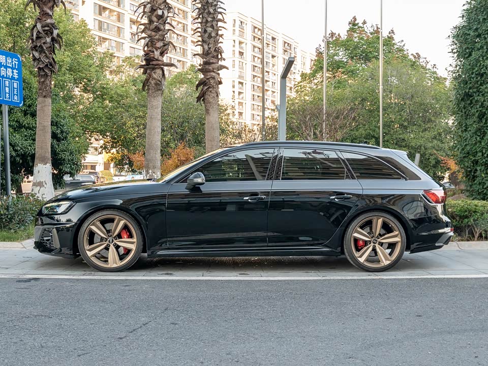 Audi RS 4