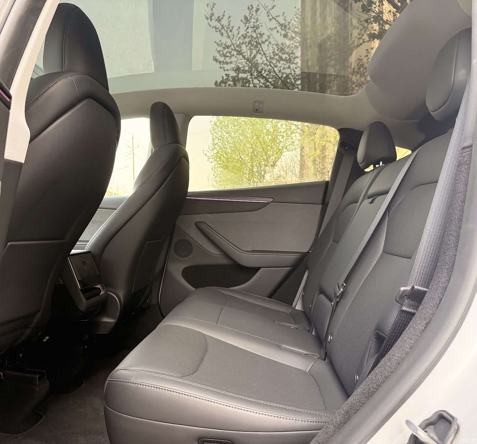 Tesla Model Y, 2025 6
