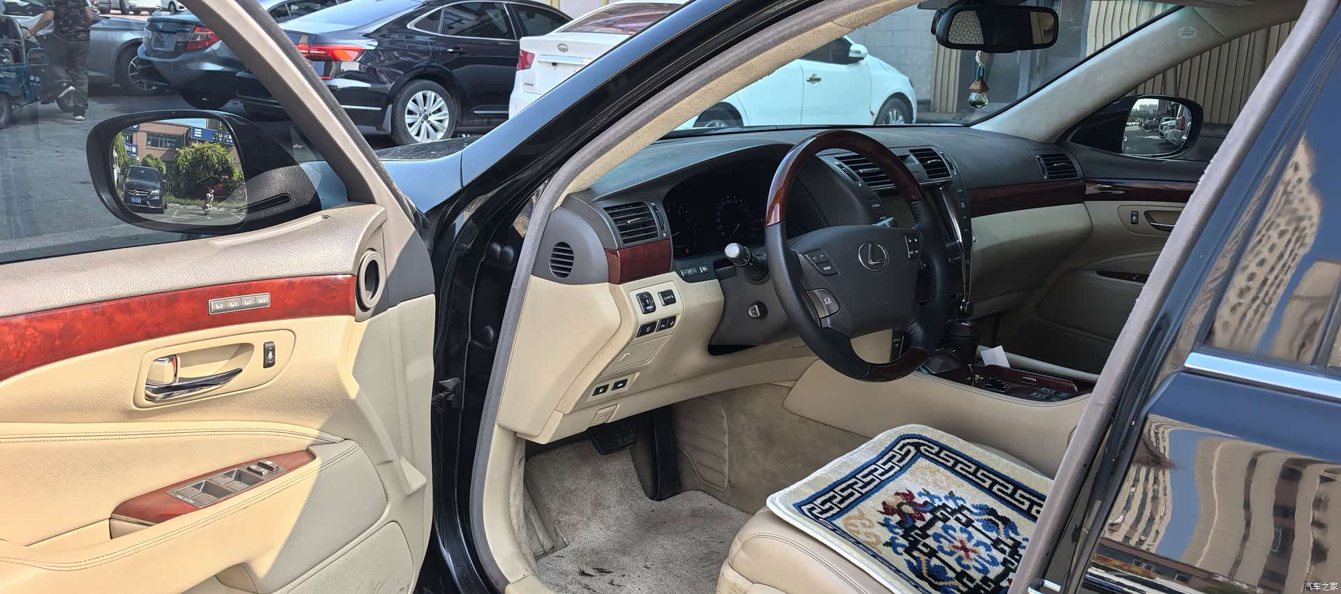 Lexus LS, 2008 8