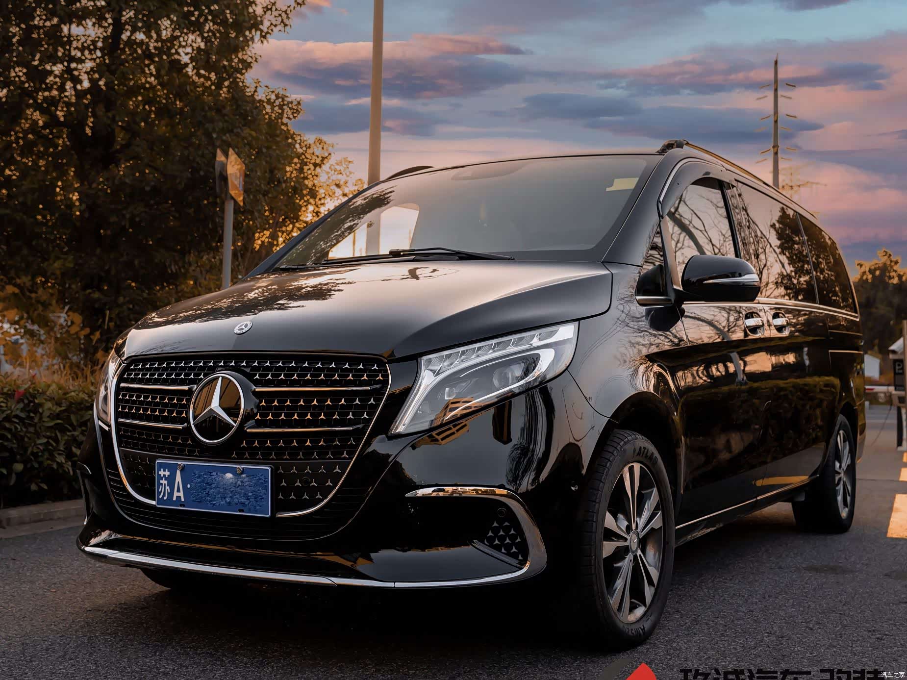 Mercedes-Benz V-Class