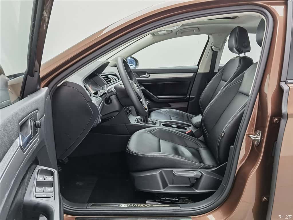 Volkswagen Lamando, 2019 10