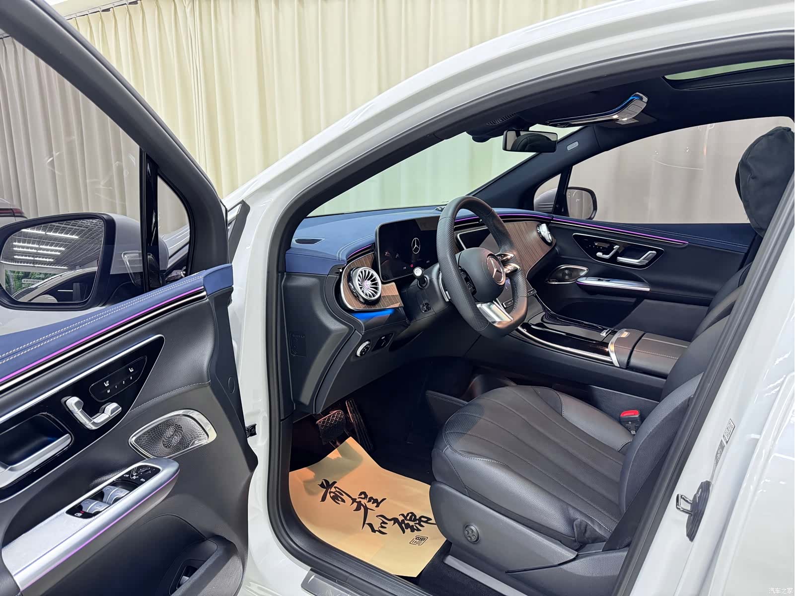 Mercedes-Benz EQE, 2023 все фото
