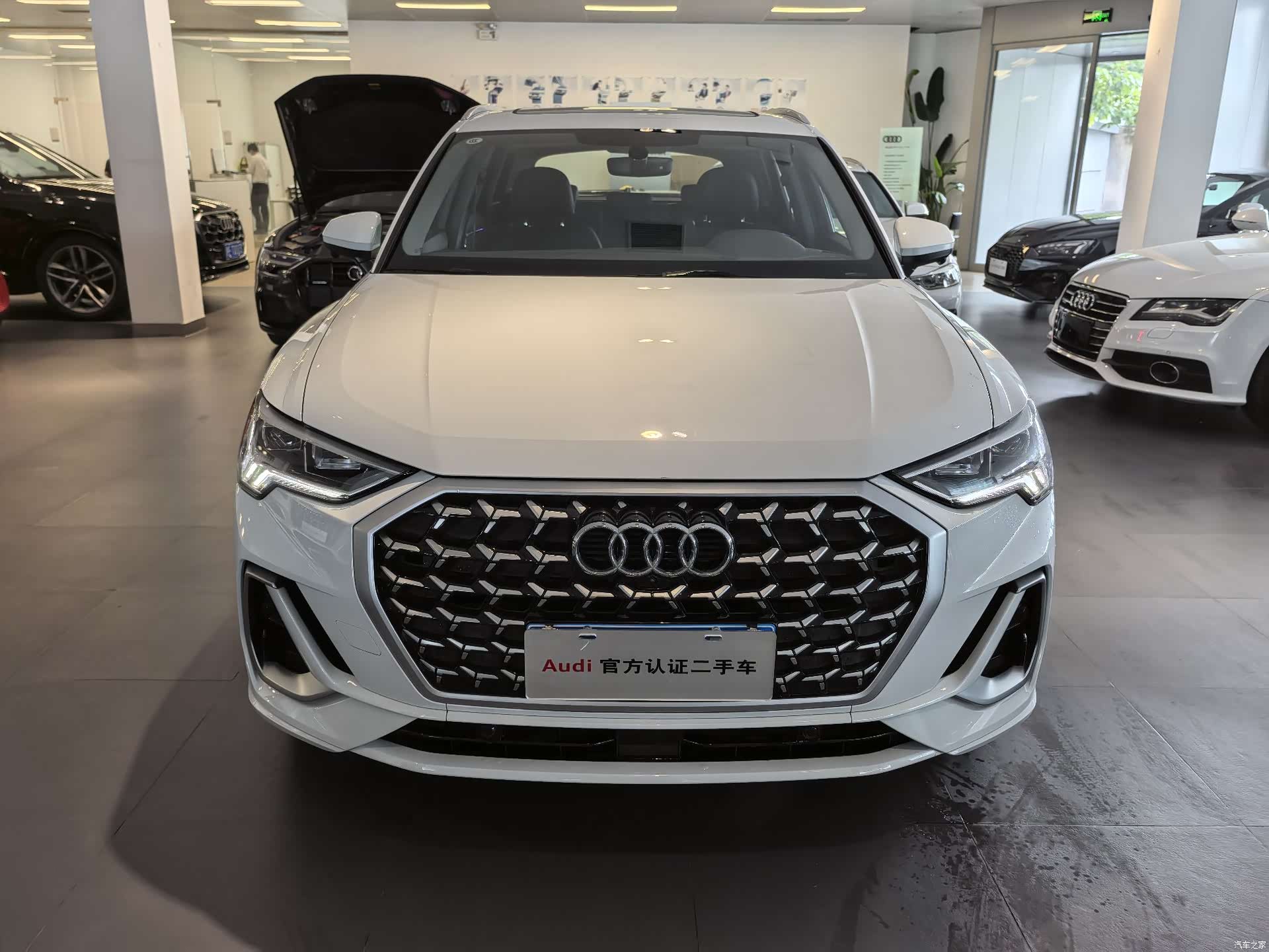 Audi Q3, 2024 3