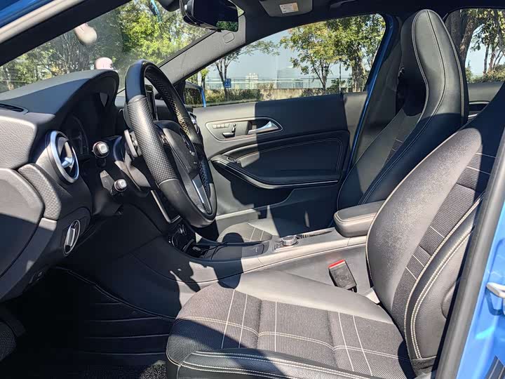 Mercedes-Benz A-Class 2015 A 200 Style