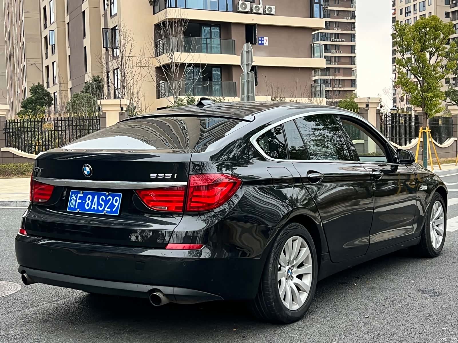 BMW 5 Series, 2010 все фото