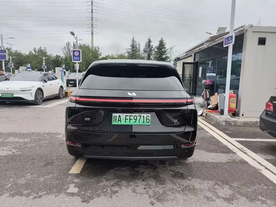 Li Auto Ideal L7