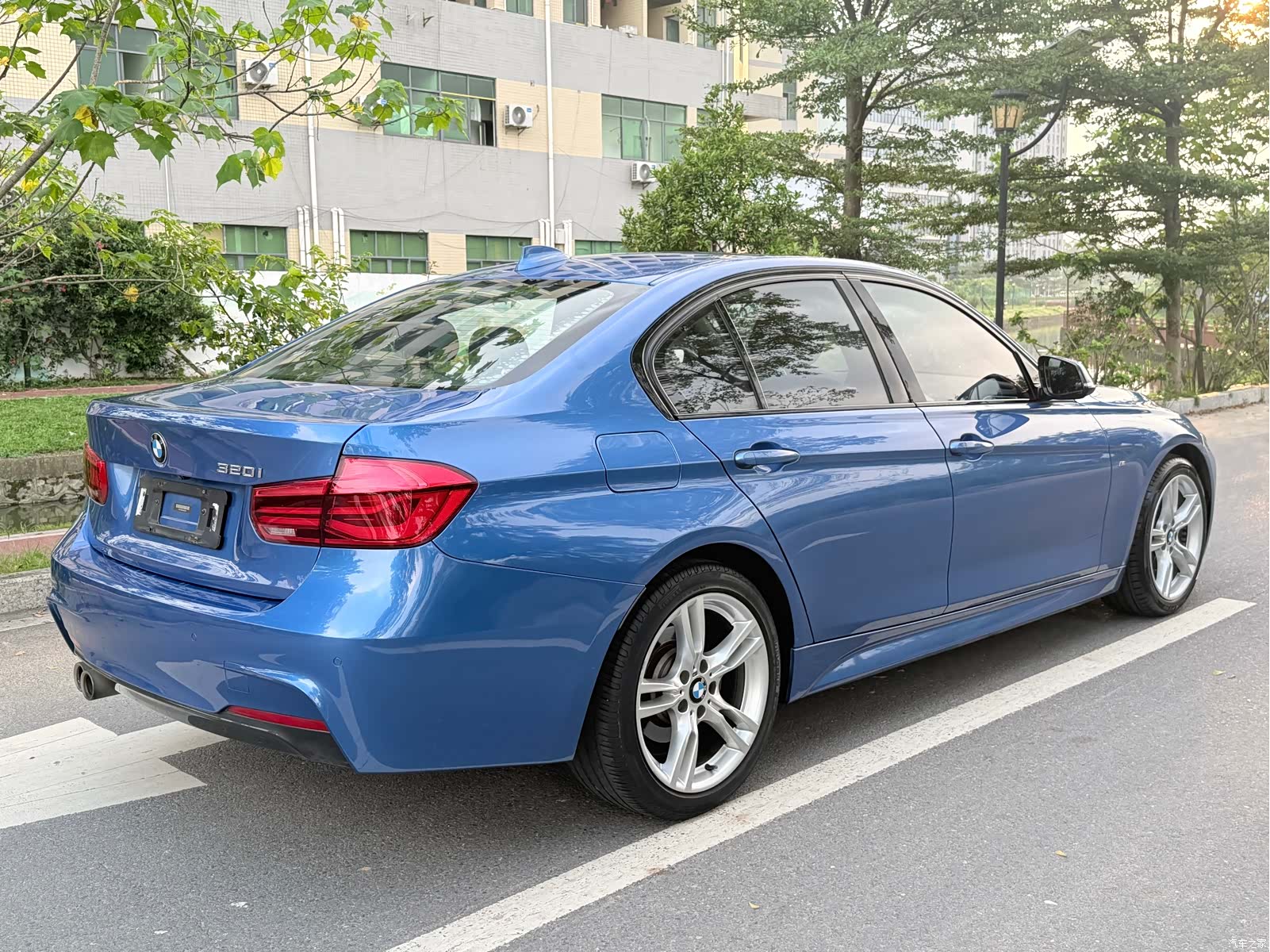 BMW 3 Series, 2018 7