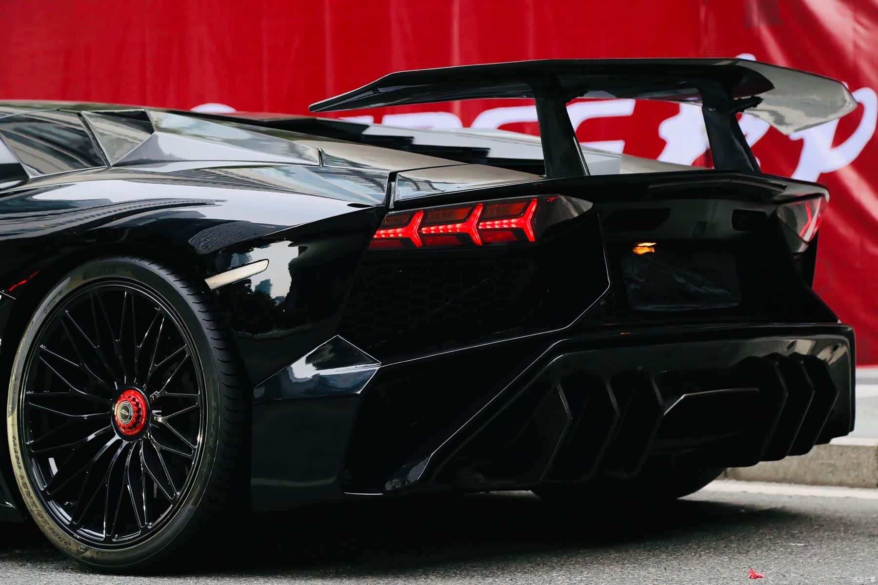 Aventador LP, 2013 11