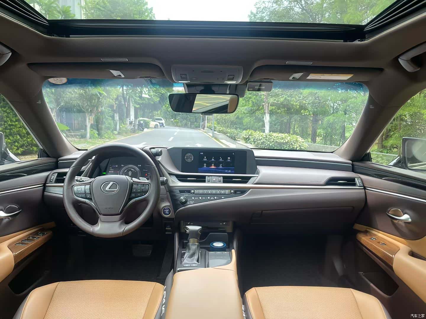 Lexus ES, 2019 10