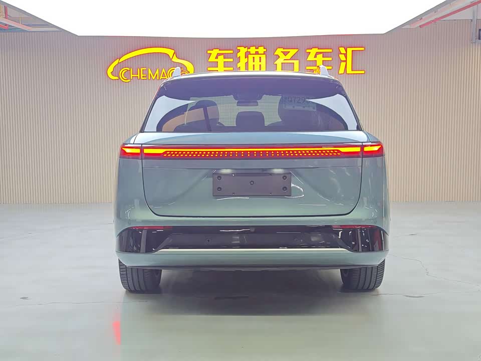 XPENG G9