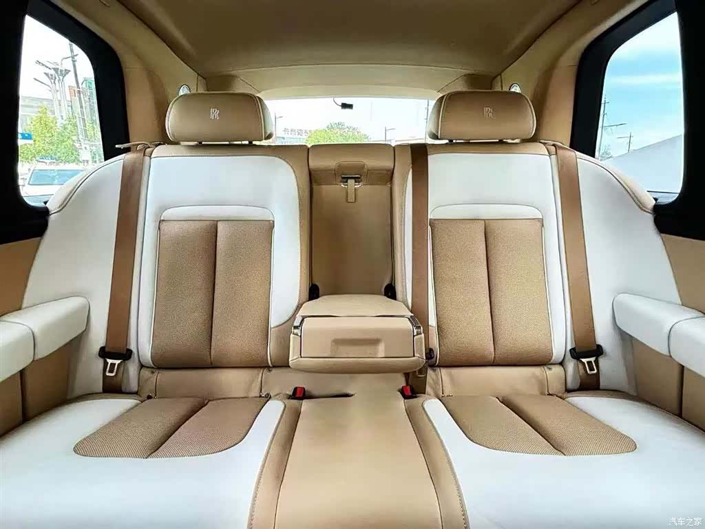 Rolls-Royce Cullinan, 2019 9