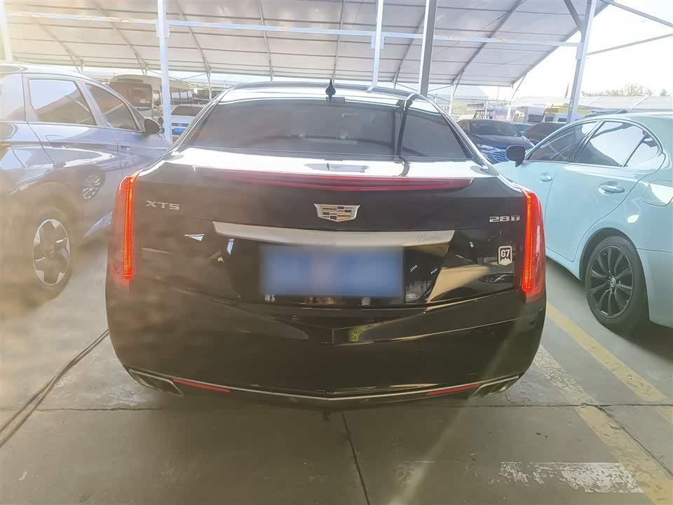Cadillac XTS