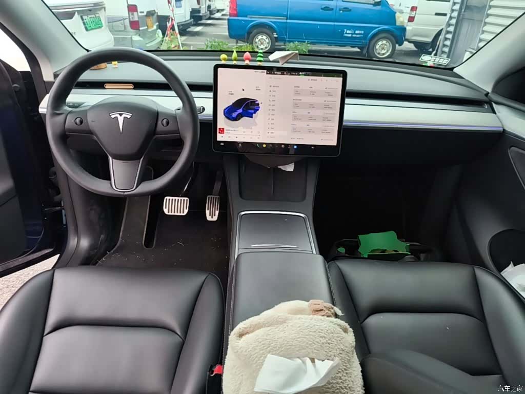 Tesla Model Y, 2023 10