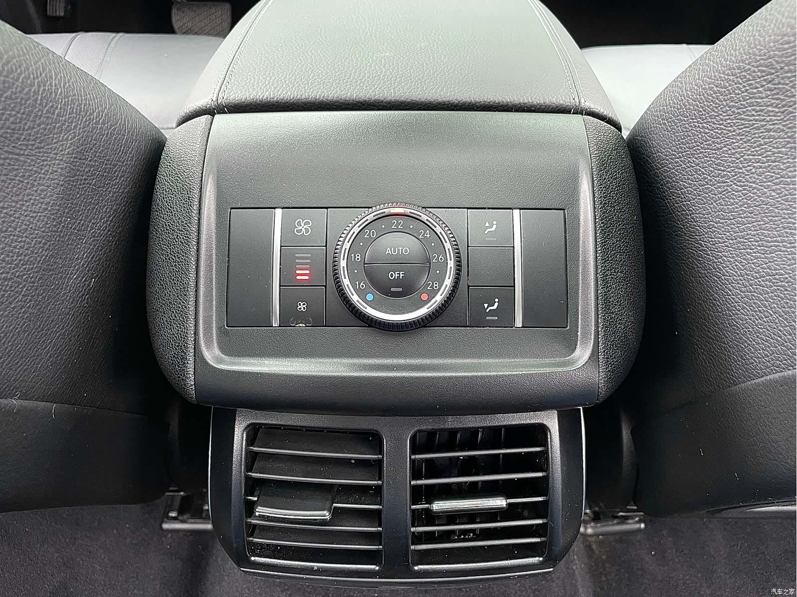 Mercedes-Benz R-Class, 2018 15