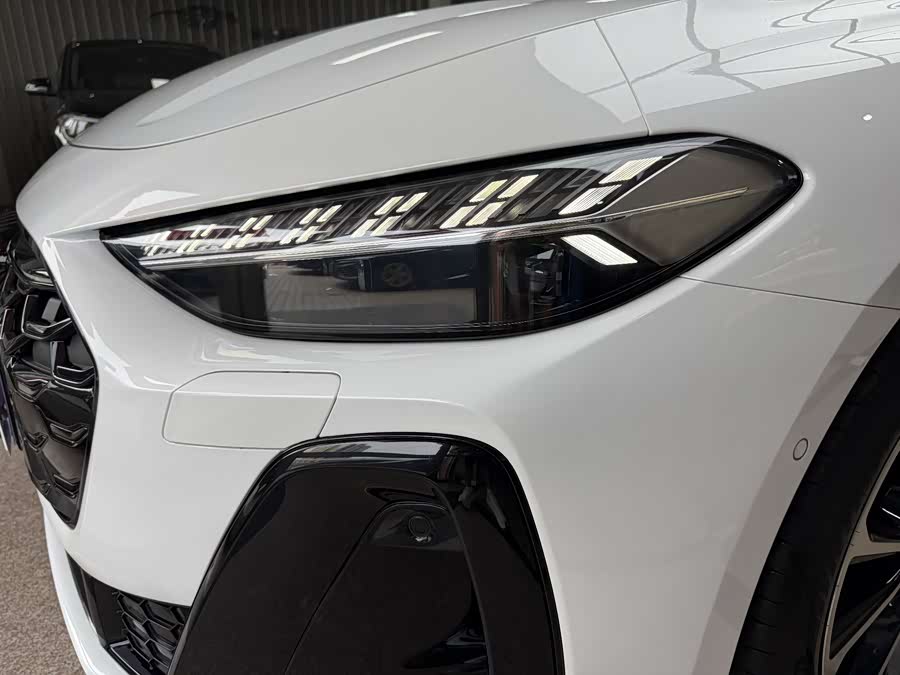 Audi A5L 2025, фото 22