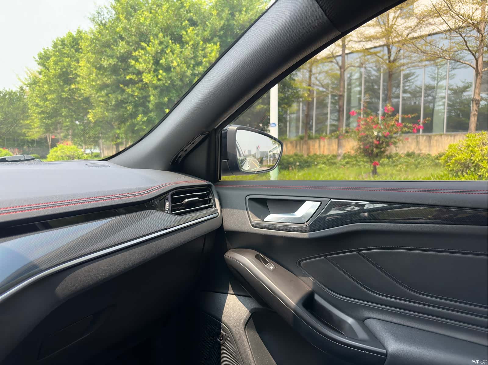 Ford Focus, 2022 11