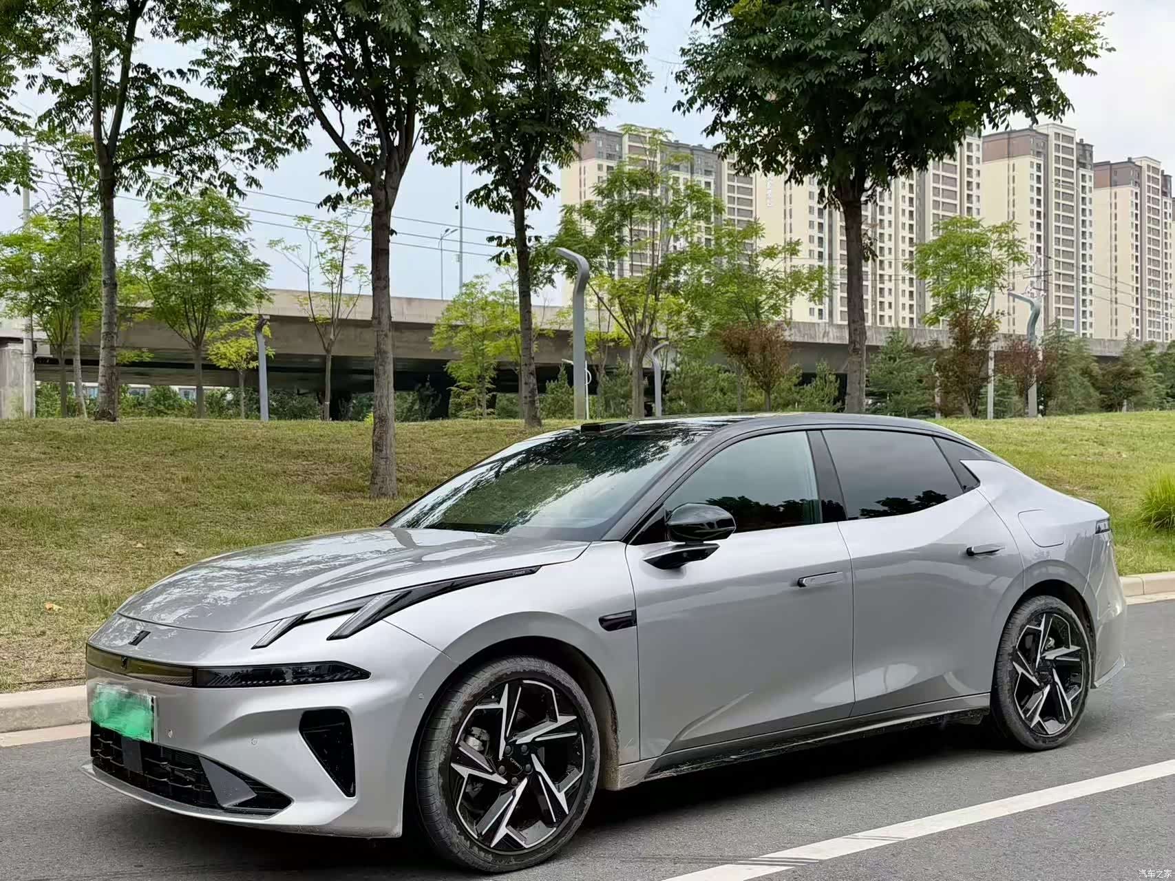Lynk & Co 02