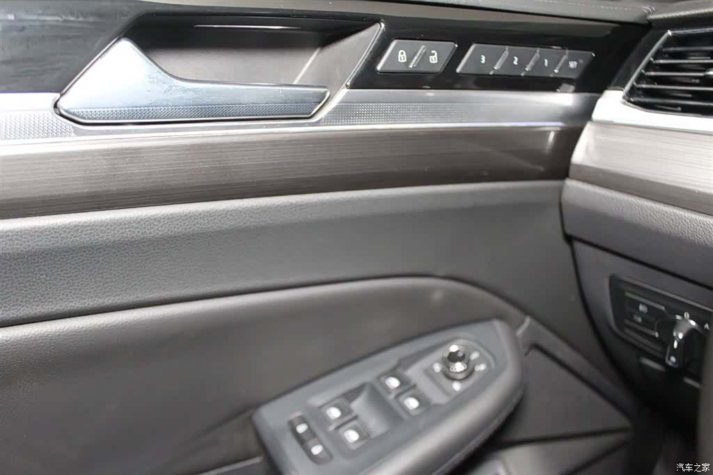 Volkswagen Phideon, 2018 12