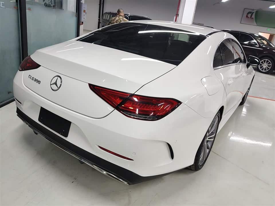 Mercedes-Benz CLS