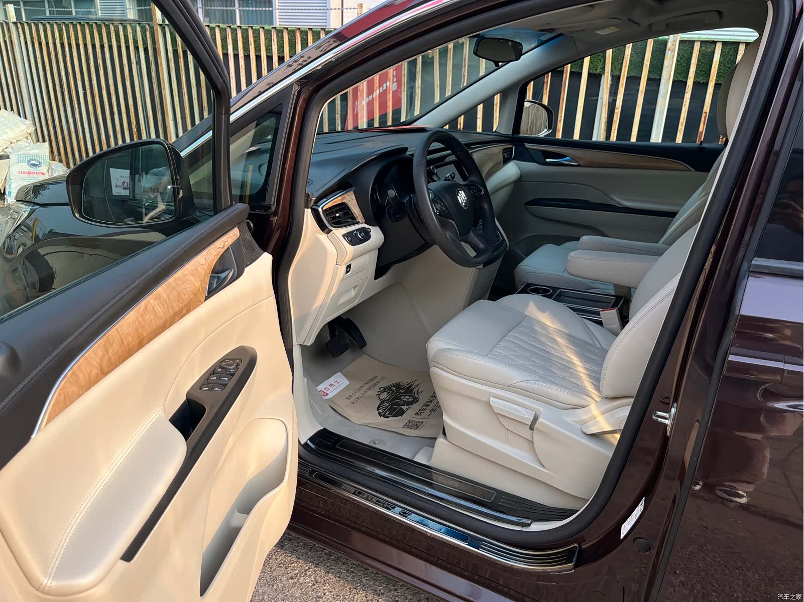 Buick GL8, 2018 все фото