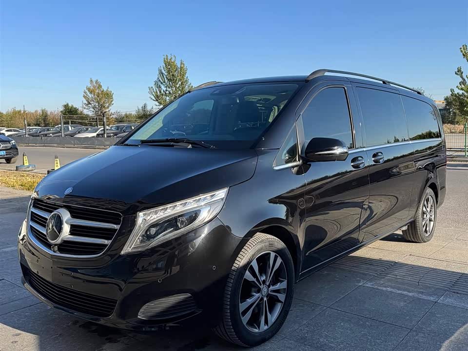Mercedes-Benz V-class