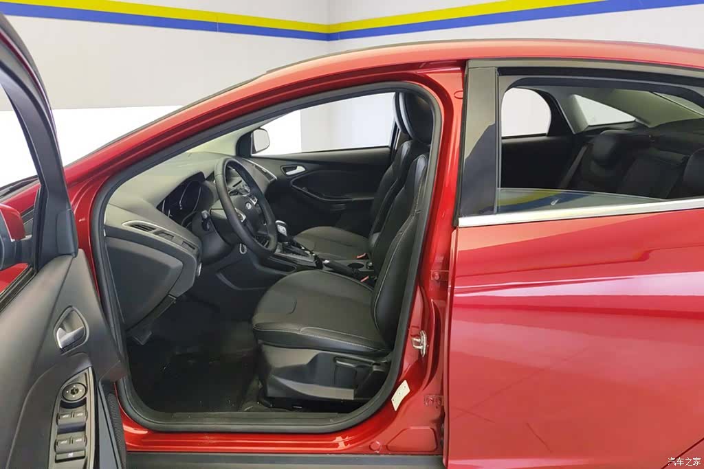 Ford Focus, 2015 9