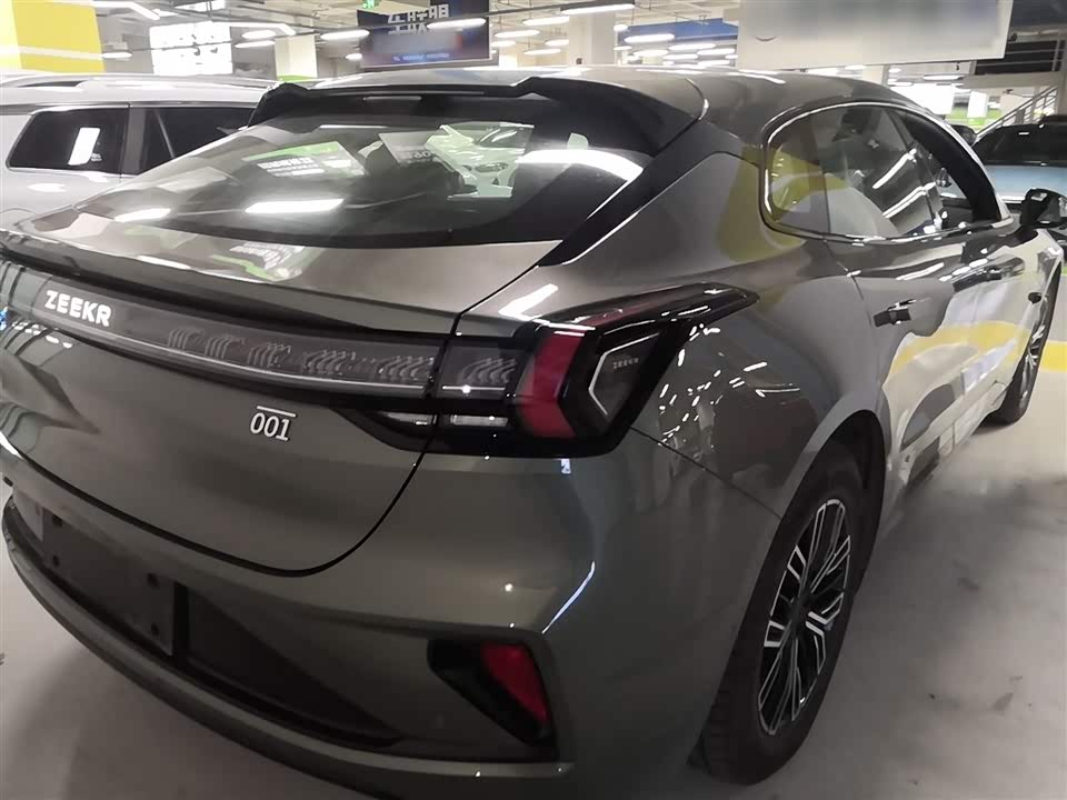 Zeekr 001