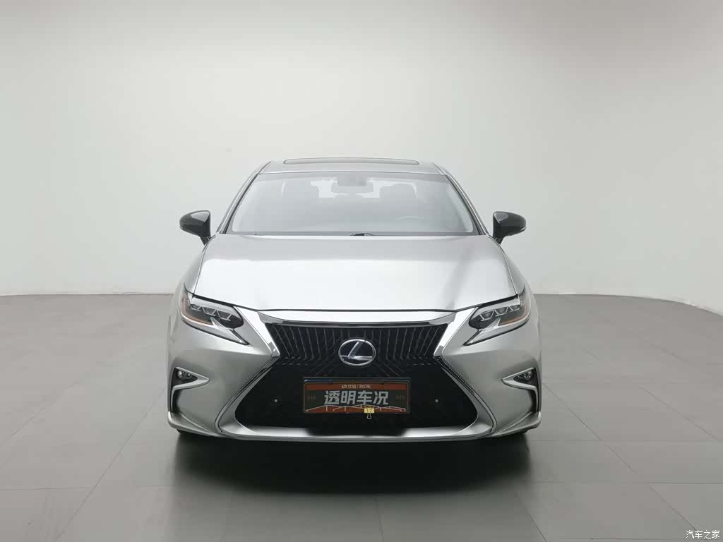 Lexus ES, 2014 3