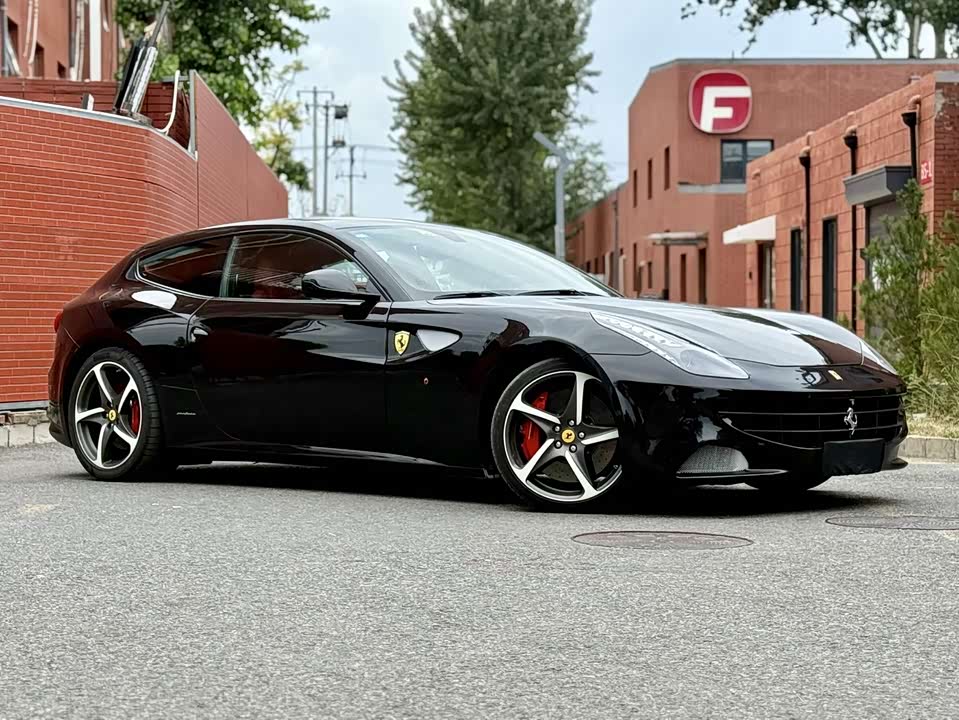Ferrari FF