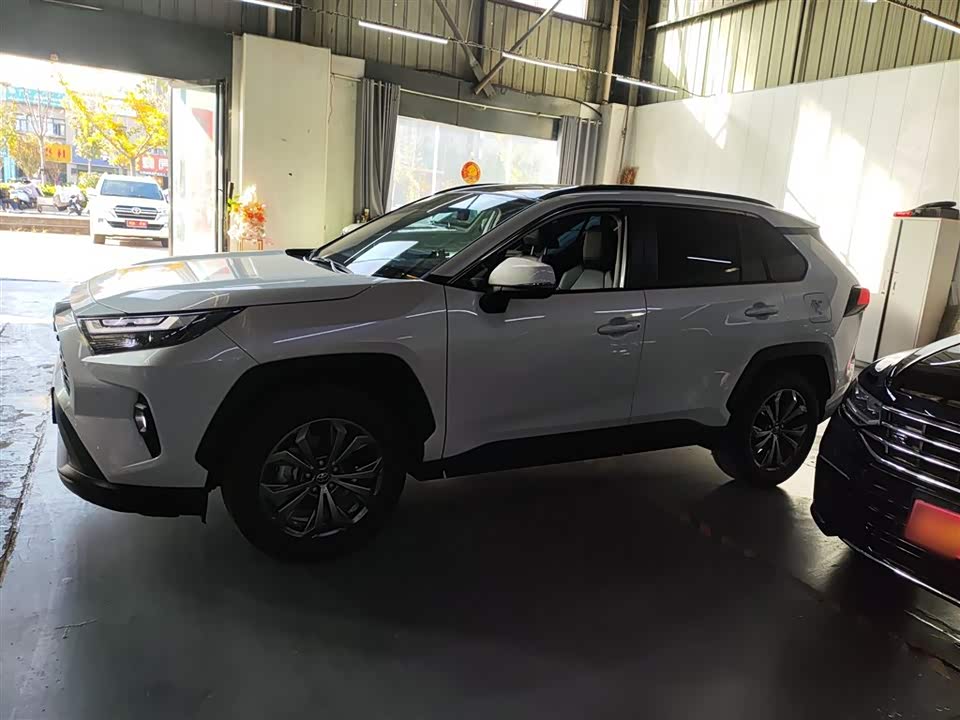 Toyota RAV4 Rongfang
