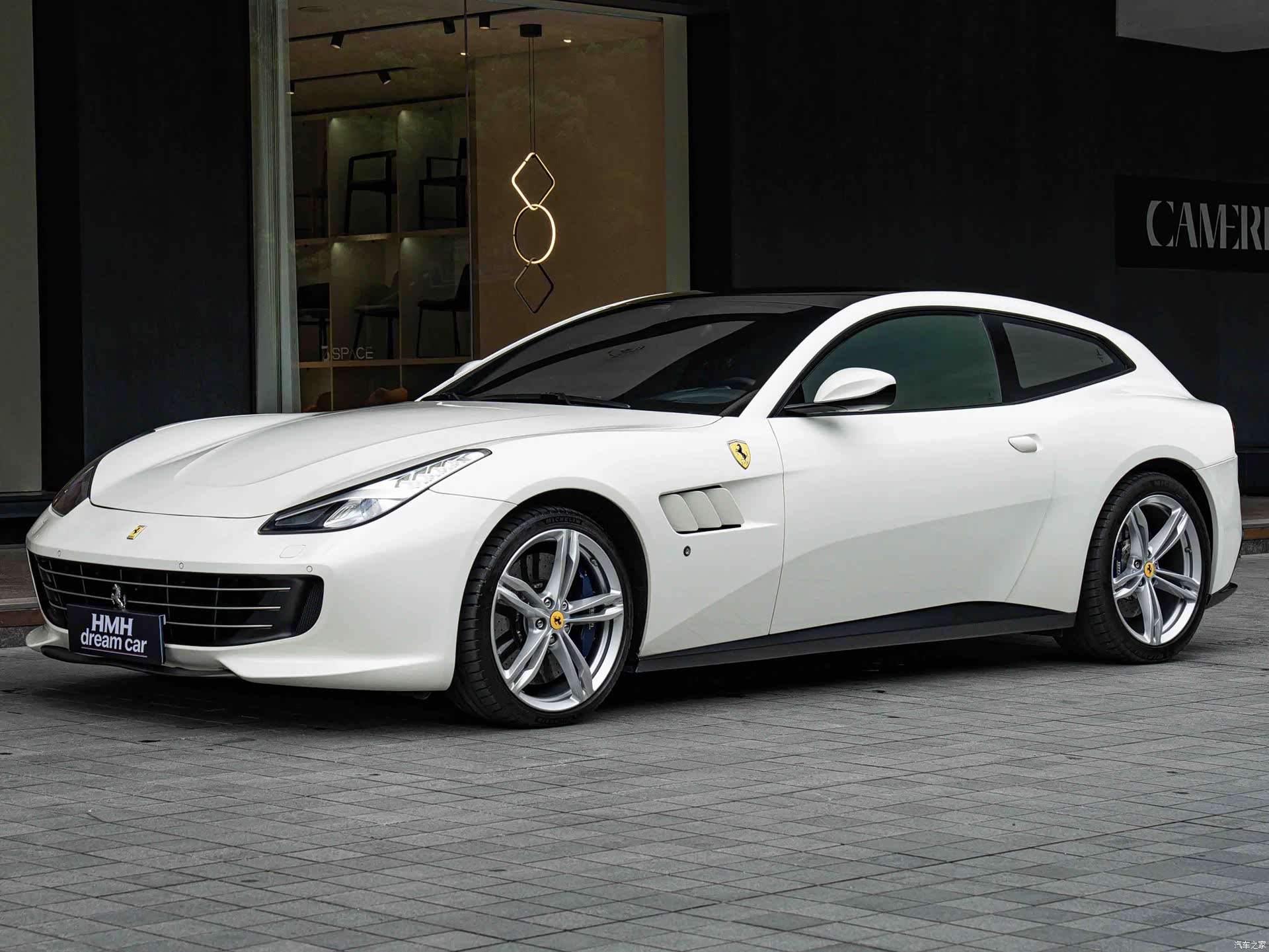 Ferrari GTC4Lus