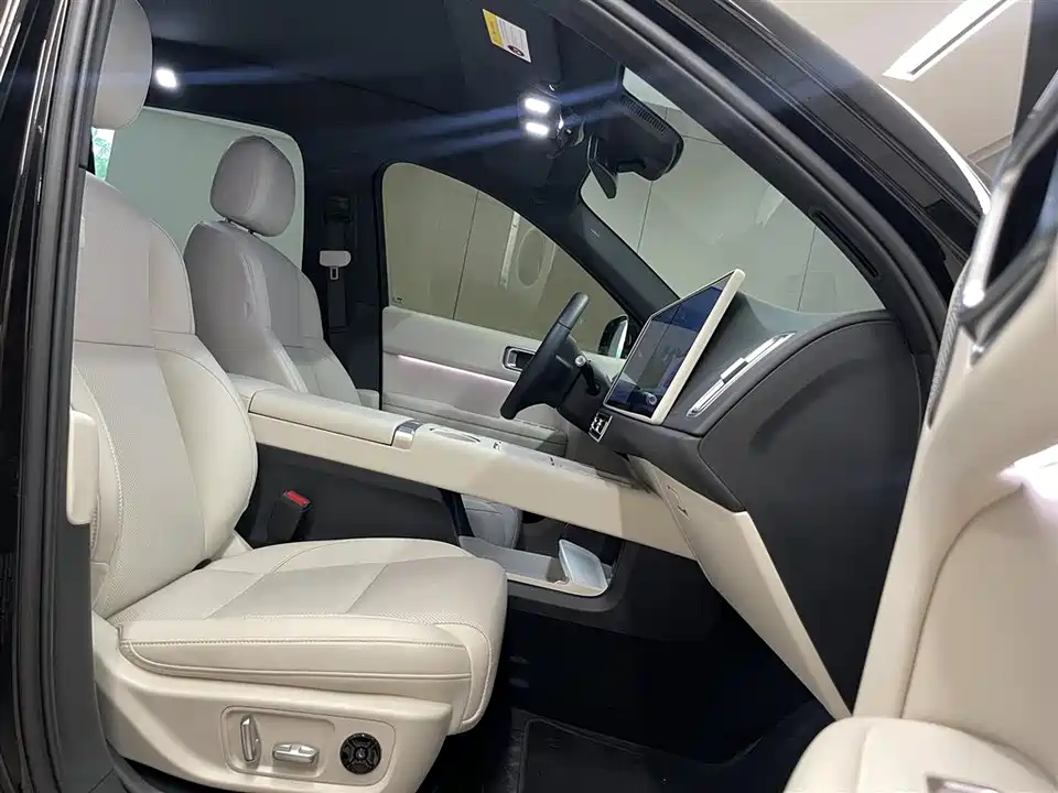 Li Auto Ideal L6