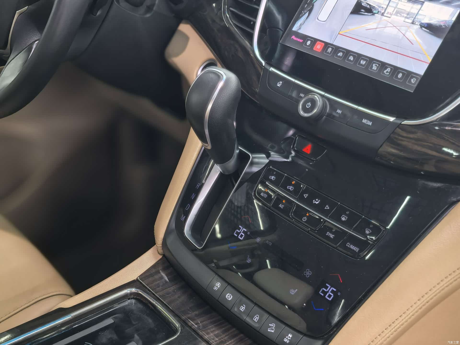 Buick GL8, 2019 19