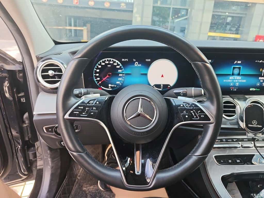 Mercedes-Benz E-Class, 2021 3