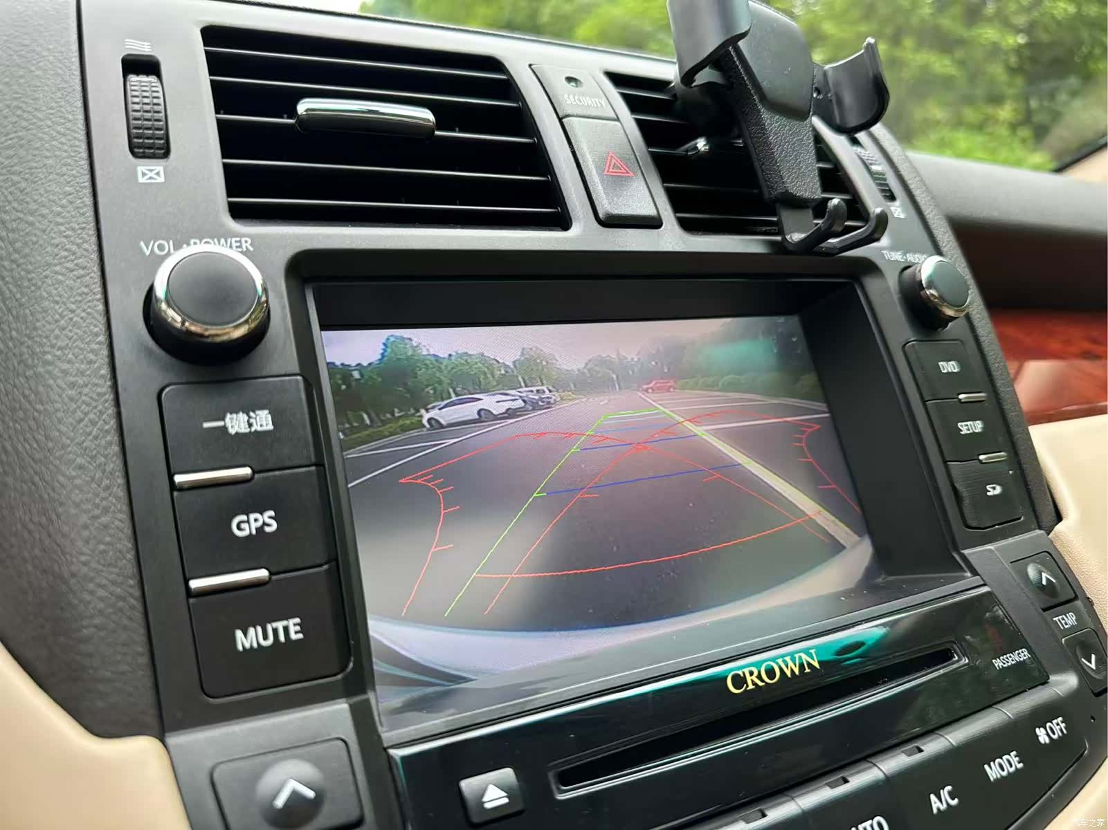 Toyota Crown, 2014 19