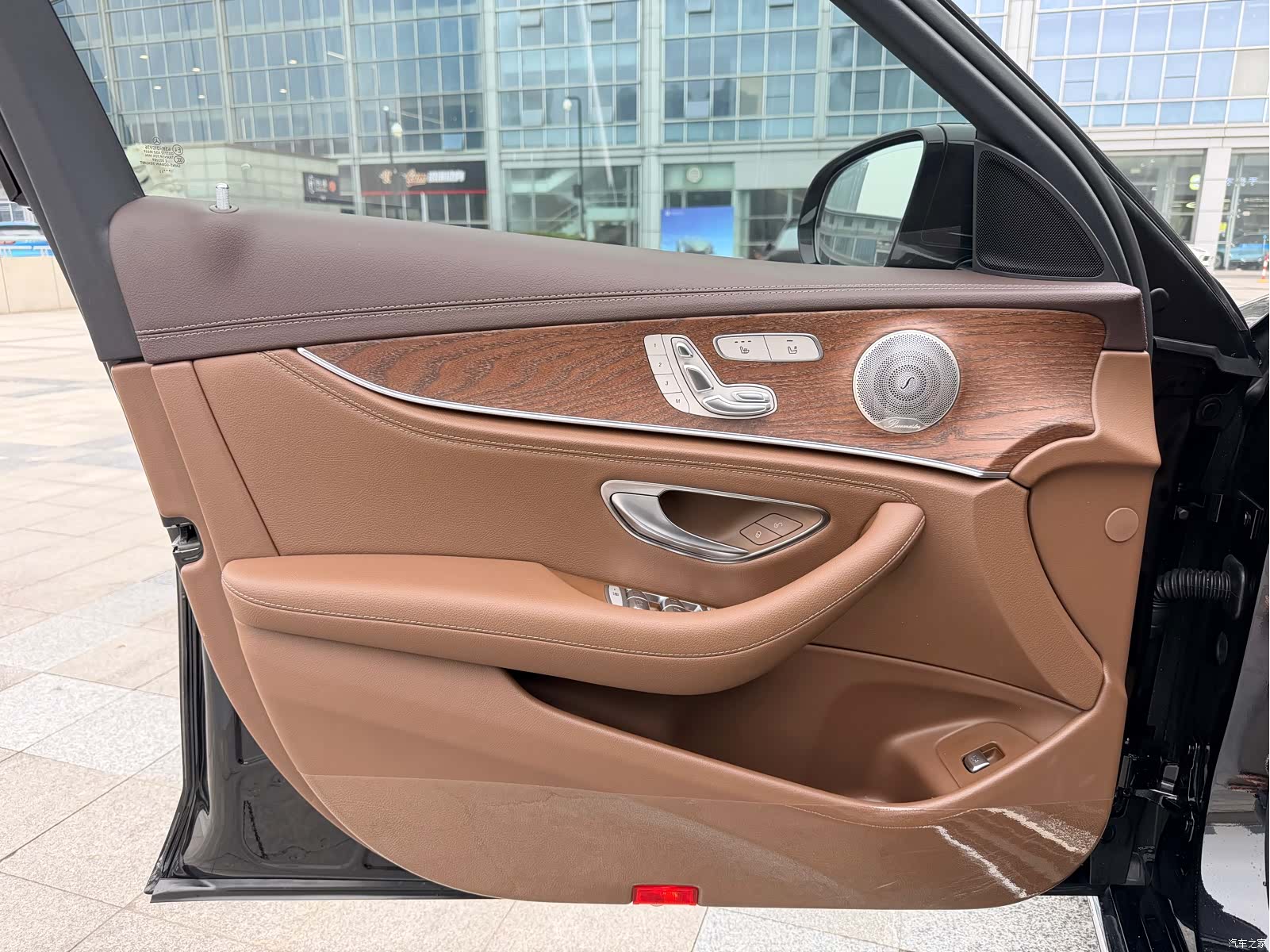 Mercedes-Benz E-Class, 2023 9