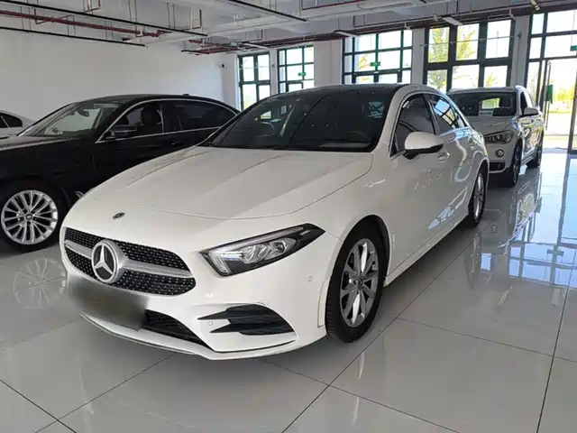 Mercedes-Benz A-Class 2021 — купить из Китая под заказ