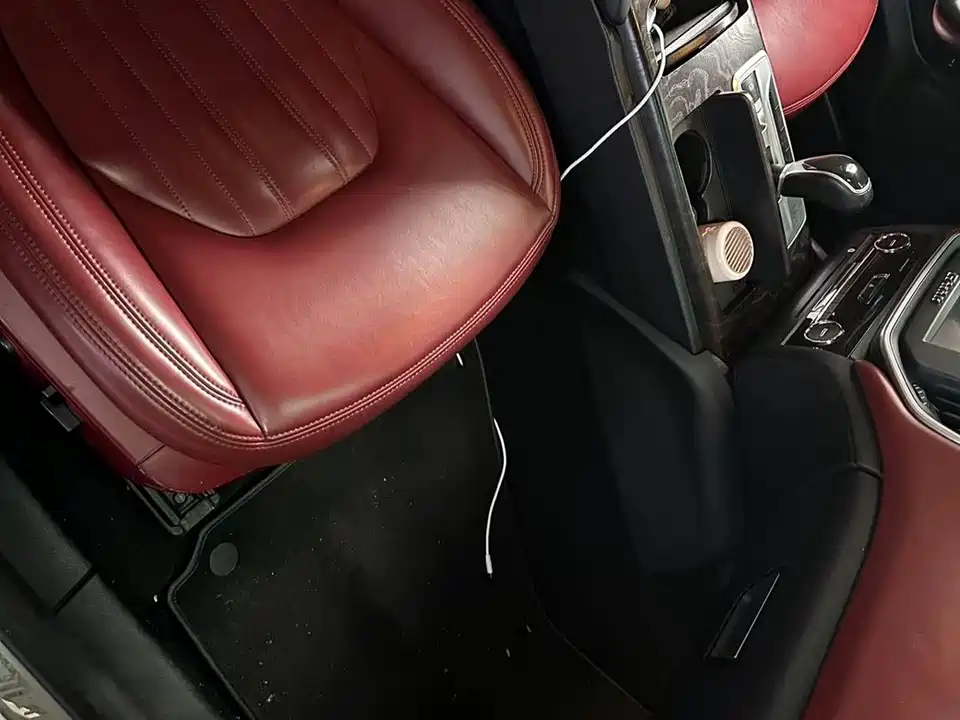 Maserati Ghibli Maserati Ghibli