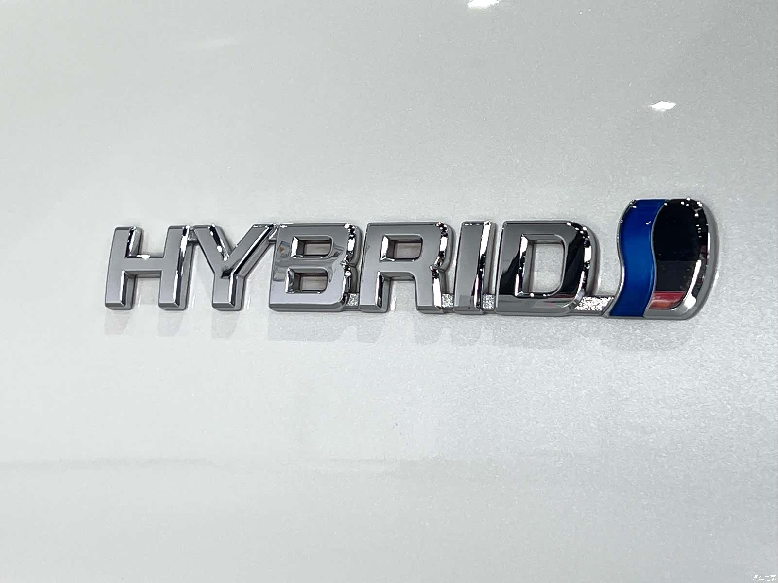 Toyota Alphard, 2023 10
